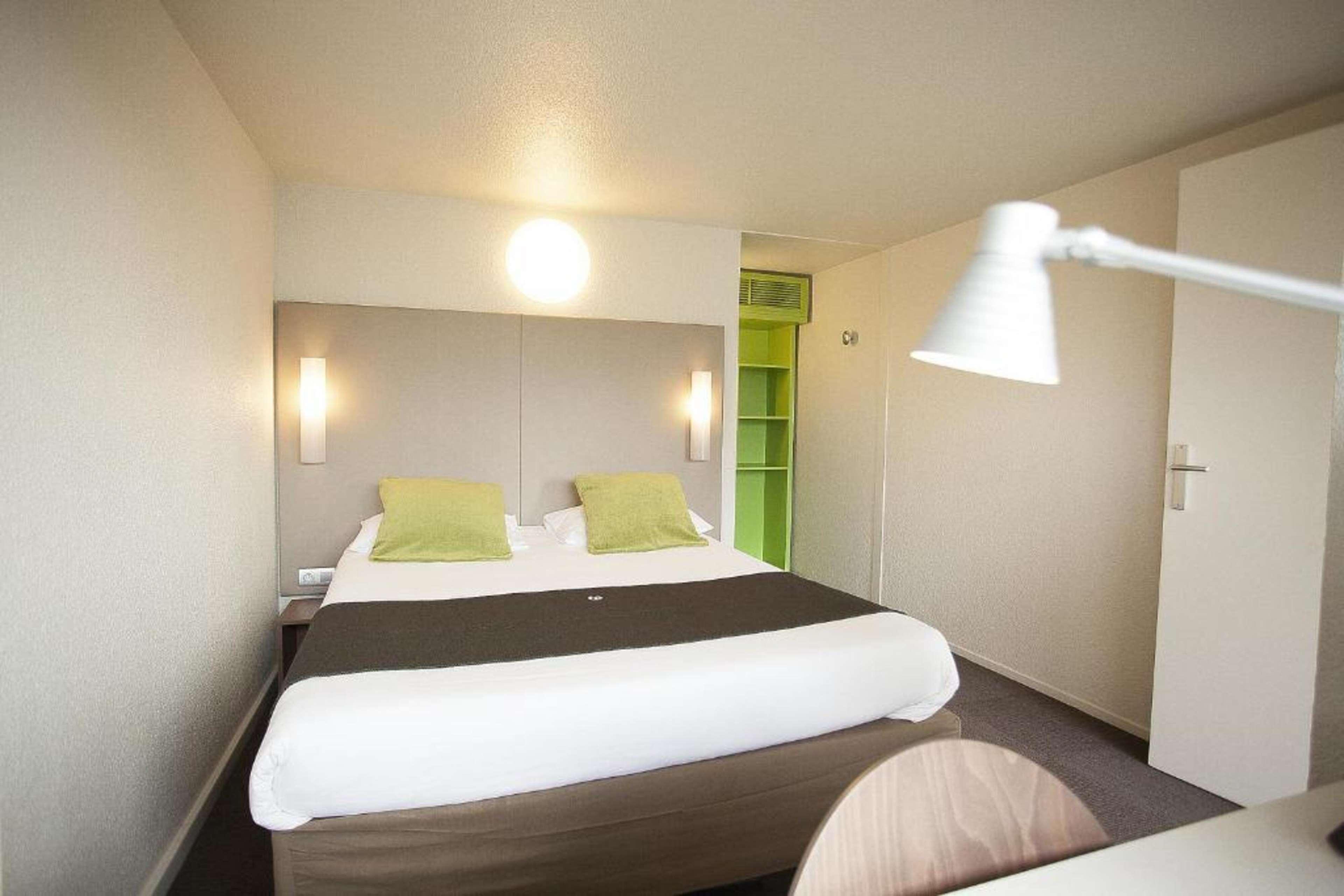 Campanile Bourges Nord - Saint-Doulchard Hotell Eksteriør bilde