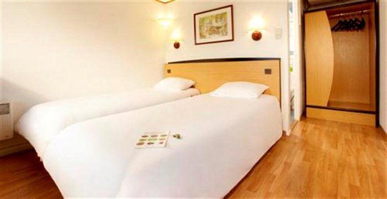 Campanile Bourges Nord - Saint-Doulchard Hotell Eksteriør bilde